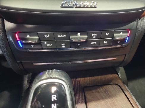 Used 2018 Maserati Ghibli S Q4 AWD/4WD image 30