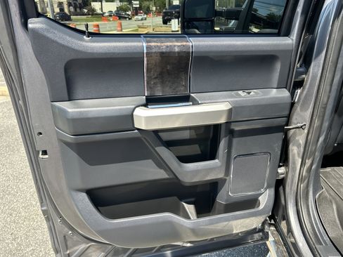 Used 2022 Ford F350 Lariat w/ Lariat Ultimate Package AWD/4WD image 14