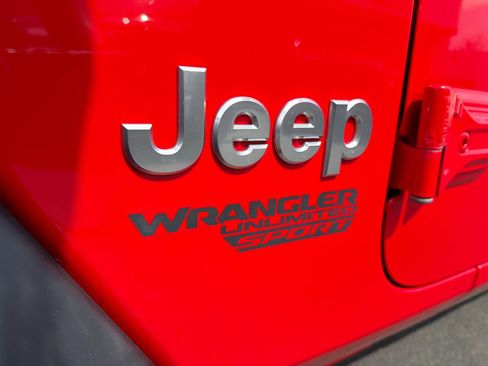 Used 2018 Jeep Wrangler Unlimited Sport image 70