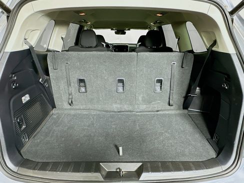 Used 2024 Subaru Ascent Premium w/ Convenience Package image 29