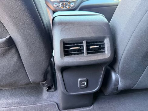 Used 2021 Chevrolet Equinox LT FWD image 27