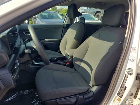 Used 2025 Kia K4 FWD image 14