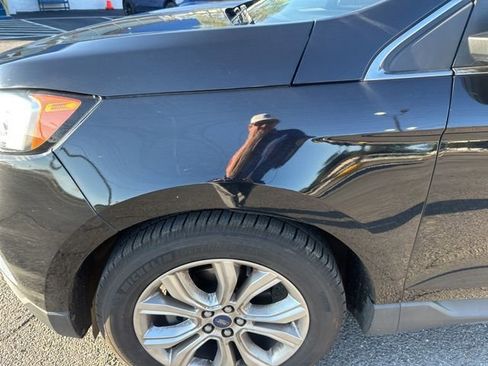 Used 2020 Ford Edge Titanium image 11