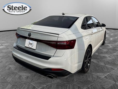 Used 2025 Volkswagen Jetta GLI Autobahn FWD image 5
