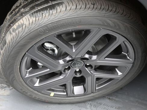 New 2026 Jeep Compass Limited image 18