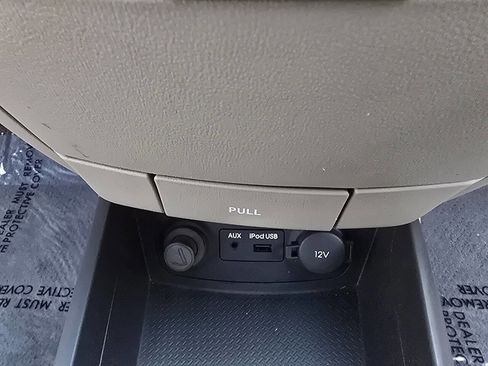 Used 2010 Hyundai Elantra GLS image 27