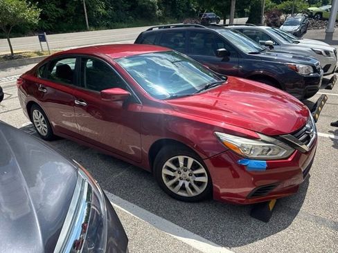 Used 2016 Nissan Altima 2.5 S w/ Power Driver Seat Package FWD image 10