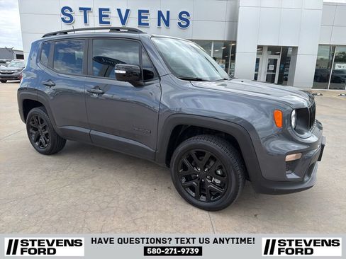 Used 2023 Jeep Renegade Altitude AWD/4WD image 2