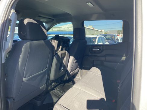 Used 2022 Chevrolet Silverado 1500 LT AWD/4WD image 21