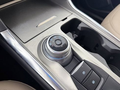 Used 2022 Ford Explorer XLT w/ Equipment Group 202A image 16