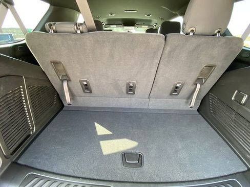 Used 2022 GMC Yukon SLE w/ Gmc Pro Safety Plus Package image 17