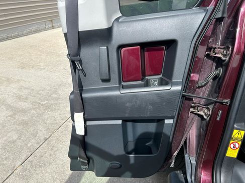 Used 2007 Toyota FJ Cruiser 4WD image 17