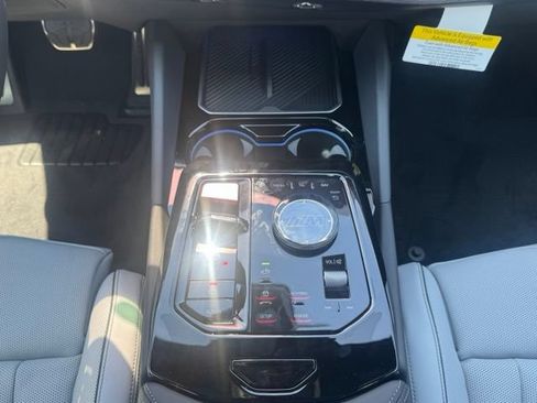 New 2027 BMW M5 Touring AWD/4WD image 22