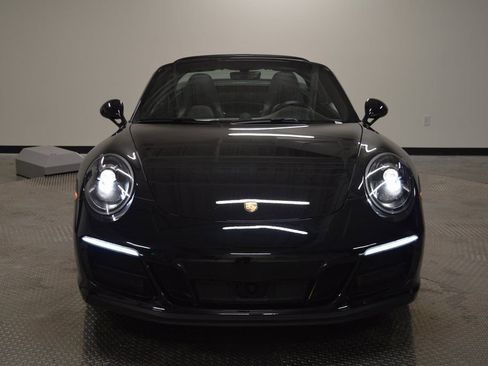 Certified 2019 Porsche 911 Targa 4 GTS AWD/4WD image 10