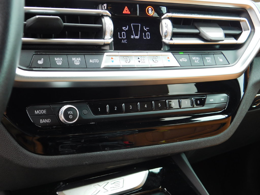 Used 2022 BMW X3 xDrive30i AWD/4WD image 23