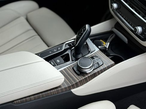 Used 2018 BMW 640i Gran Turismo xDrive w/ M Sport Package AWD/4WD image 24