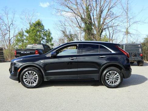 Used 2024 Cadillac XT4 Premium Luxury image 9