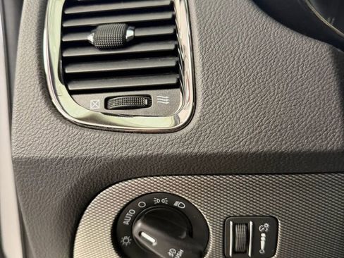 Used 2018 Dodge Durango GT AWD/4WD image 21