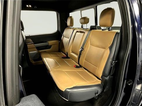 Used 2021 Ford F150 Lariat w/ Tow Technology Package image 22