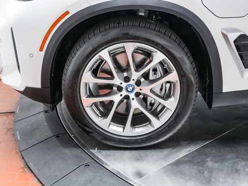 Certified 2025 BMW X5 xDrive50e w/ Executive Package image 12