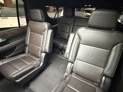 Used 2021 Chevrolet Suburban High Country AWD/4WD image 28
