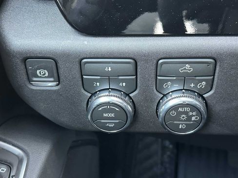 New 2026 GMC Sierra 2500 SLE AWD/4WD image 30