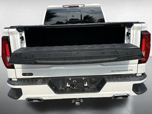 Used 2021 GMC Sierra 1500 Denali w/ Driver Alert Package II AWD/4WD image 9