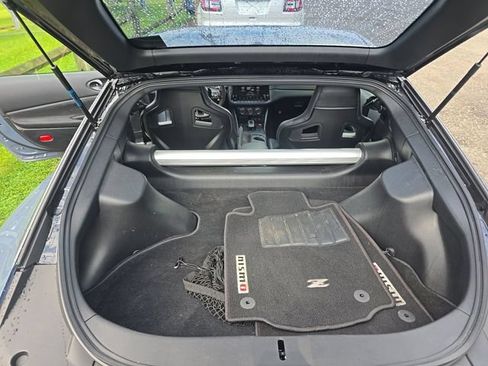 Used 2025 Nissan Z NISMO w/ Floor Mat Package RWD image 16