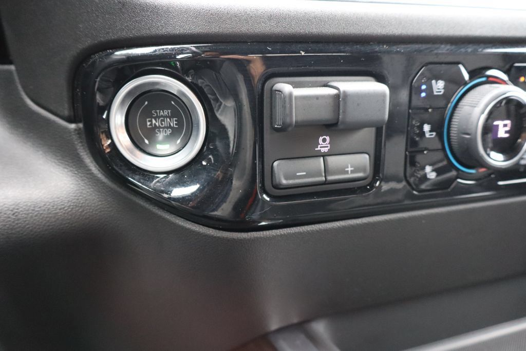 Used 2025 Chevrolet Silverado 3500 High Country w/ High Country Premium Package AWD/4WD image 12