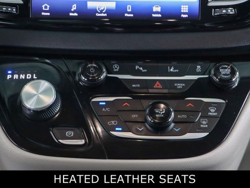 Used 2023 Chrysler Pacifica Touring-L image 20