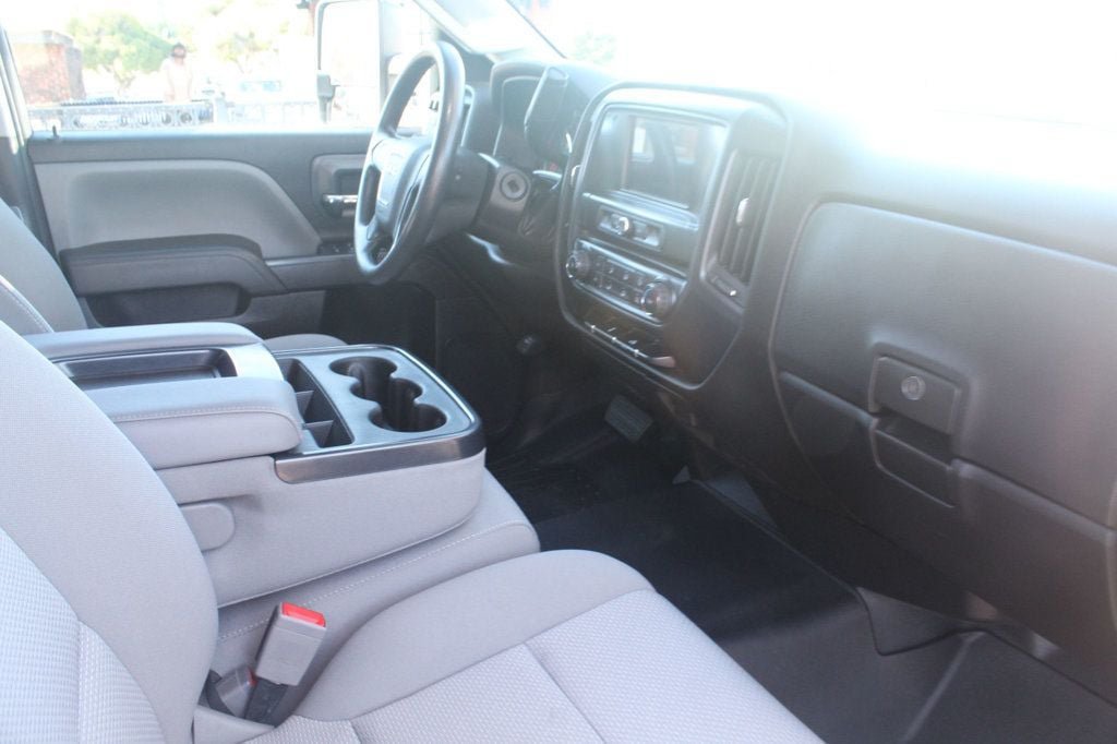 Used 2019 GMC Sierra 2500 2WD Double Cab w/ Sierra Convenience Package image 6