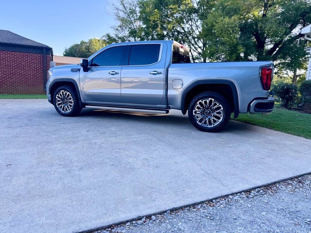 Used 2023 GMC Sierra 1500 Denali Ultimate AWD/4WD image 2