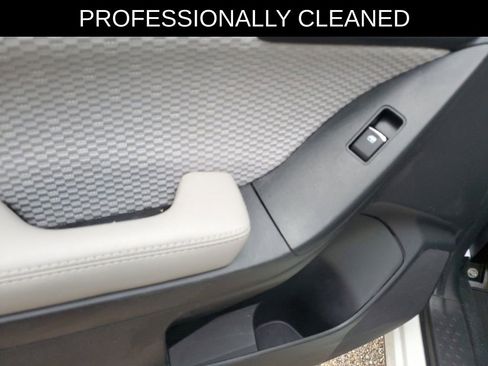 Used 2018 Subaru Forester 2.5i Premium w/ All-Weather Package image 11