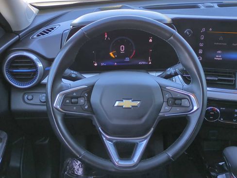 Used 2024 Chevrolet Trax LT w/ Driver Confidence Package image 14