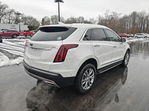 Used 2022 Cadillac XT5 Premium Luxury w/ Technology Package image 2