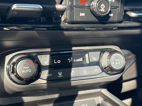 New 2026 Nissan Kicks SV w/ SV Premium Package image 26