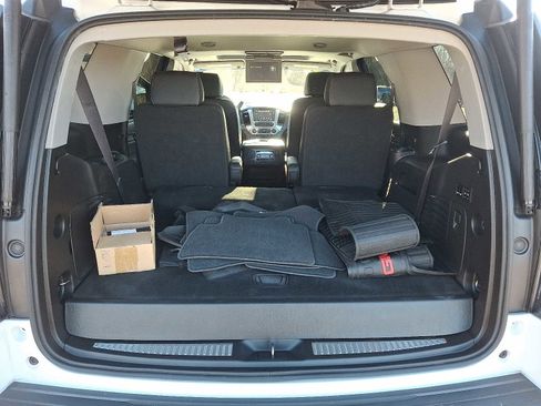 Used 2017 GMC Yukon SLT w/ Premium Edition image 28