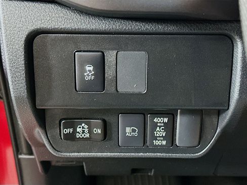 Used 2020 Toyota Tacoma TRD Off-Road image 13