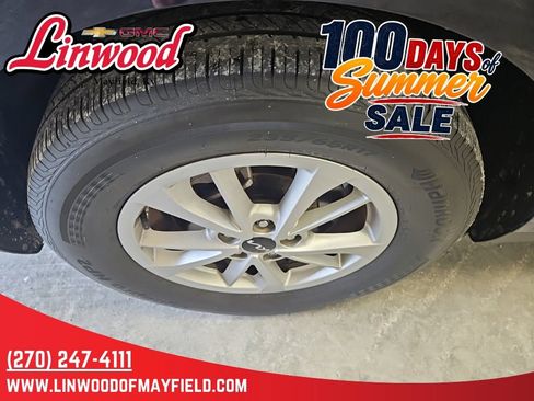 Used 2024 Kia Carnival LX FWD image 8