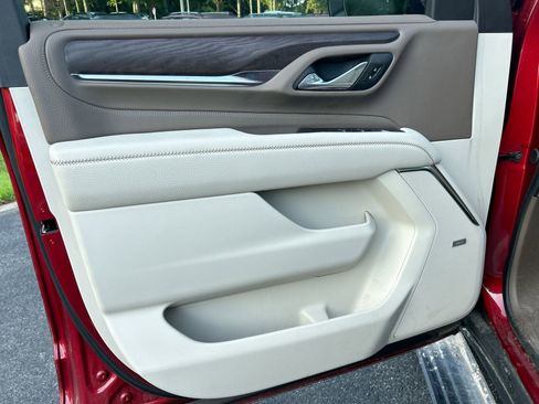 Used 2023 GMC Yukon XL Denali image 14