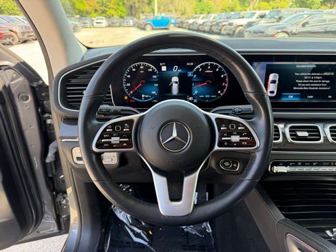 Used 2021 Mercedes-Benz GLS 450 4MATIC image 18