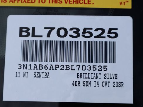 Used 2011 Nissan Sentra 2.0 SR w/ Convenience Pkg FWD image 7