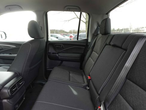 Used 2025 Honda Ridgeline Sport image 26