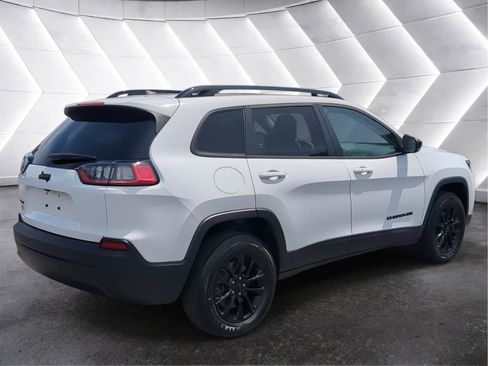 Used 2023 Jeep Cherokee Altitude Lux w/ Lux Elite Package AWD/4WD image 5