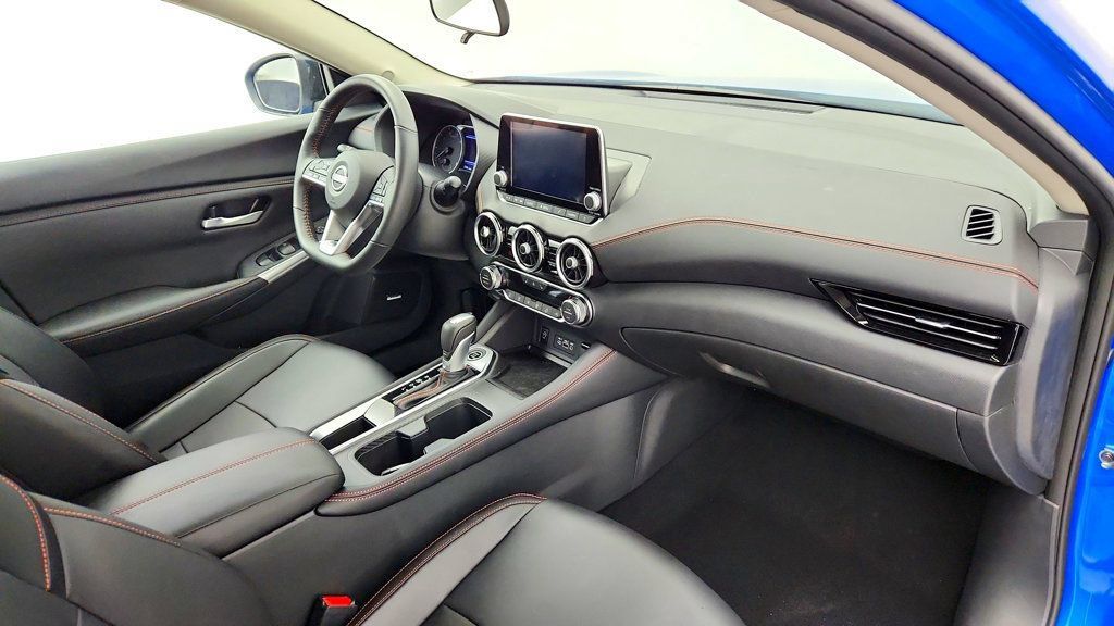 Used 2025 Nissan Sentra SR w/ SR Premium Package FWD image 22