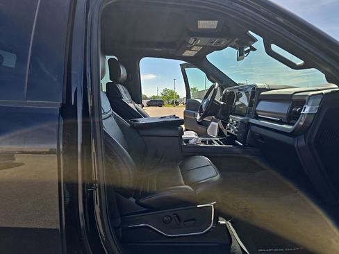 Used 2026 Ford F250 Platinum AWD/4WD image 19