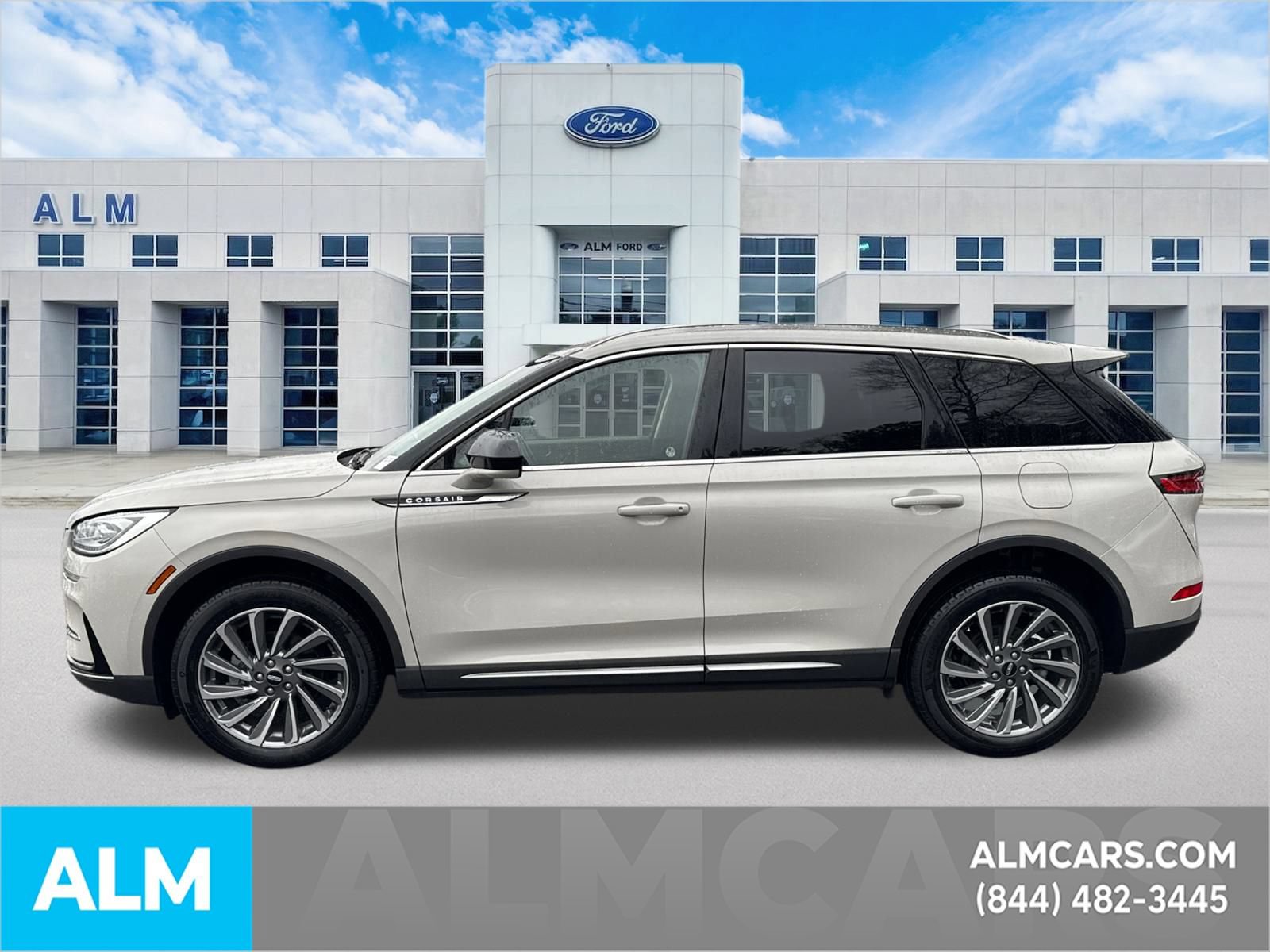 Used 2023 Lincoln Corsair Reserve w/ Rear Removable Package Tray AWD/4WD image 9