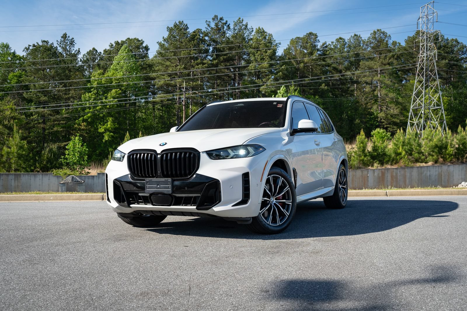 Used 2024 BMW X5 xDrive40i w/ M Sport Package AWD/4WD image 1
