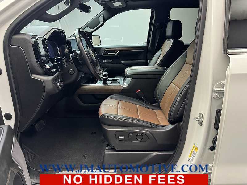 Used 2023 Chevrolet Silverado 1500 High Country w/ High Country Premium Package AWD/4WD image 15