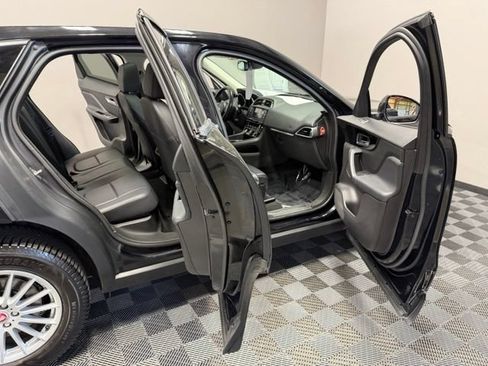Used 2017 Jaguar F-PACE AWD/4WD image 23